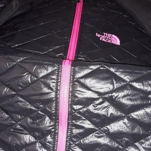 THE NORTHFACE COAT SIZE EXTRA SMALL NEW W/TAGS